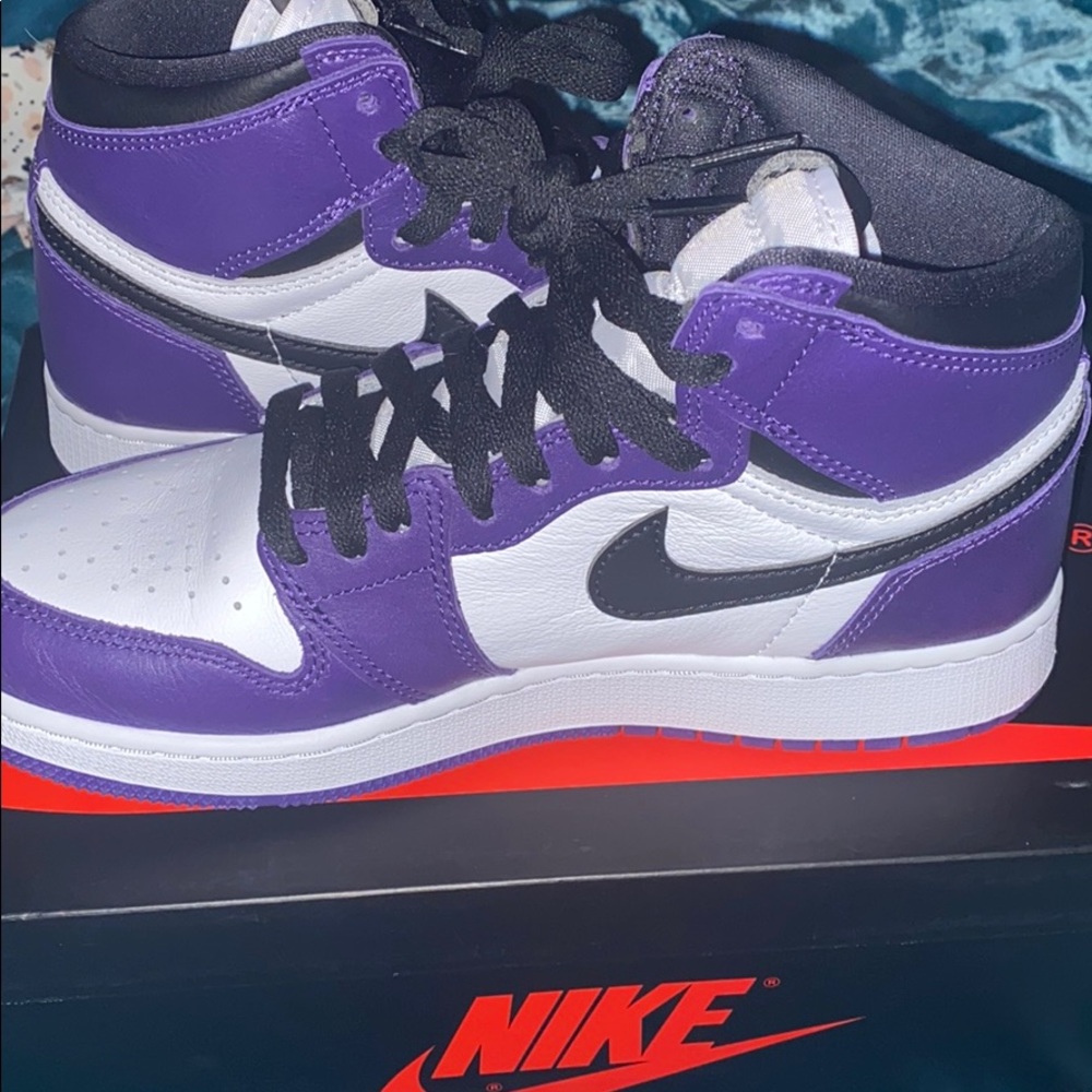 Retro high tops 6 youth fits 7 women’s